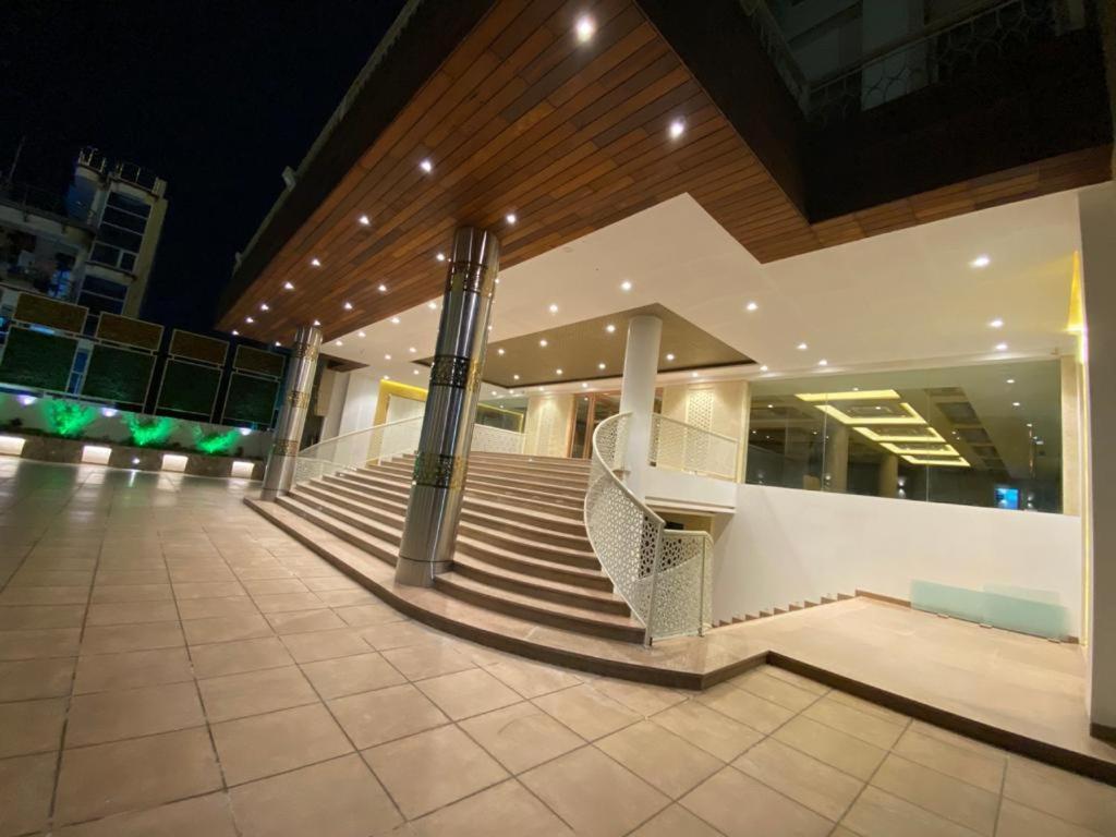 Acco Grand Hotel Lucknow Exterior foto
